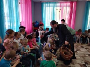 "Пасхальная встреча с настоятелем Архангельского храма п. Ермишь иереем Николаем Антоновым."