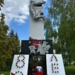 "Настоятель Казанского храма с. Царево протоиерей Андрей Стаценко принял участие в памятном митинге, посвящённом 80-летию Великой Победы."