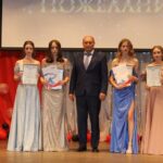 "28 июня 2025 г., Настоятель Архангельского храма р. п. Ермишь иерей Николай Антонов посетил выпускной вечер для учеников 11 класса."